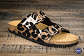 Sandales femme à brides léopard & boucles dorées