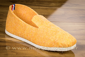 Pantoufles charentaises légères feutre jaune orange