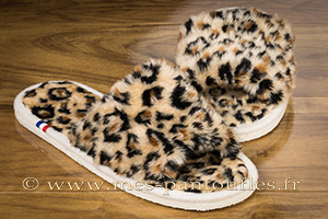 Claquette confort crêpe très chic doudou léopard