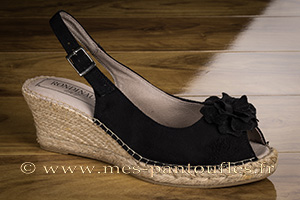 Espadrilles à talon en cuir noir avec fleur