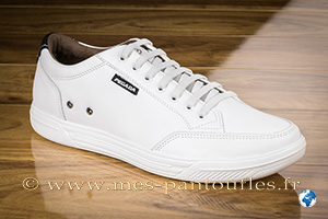 Basket blanche grande pointure homme